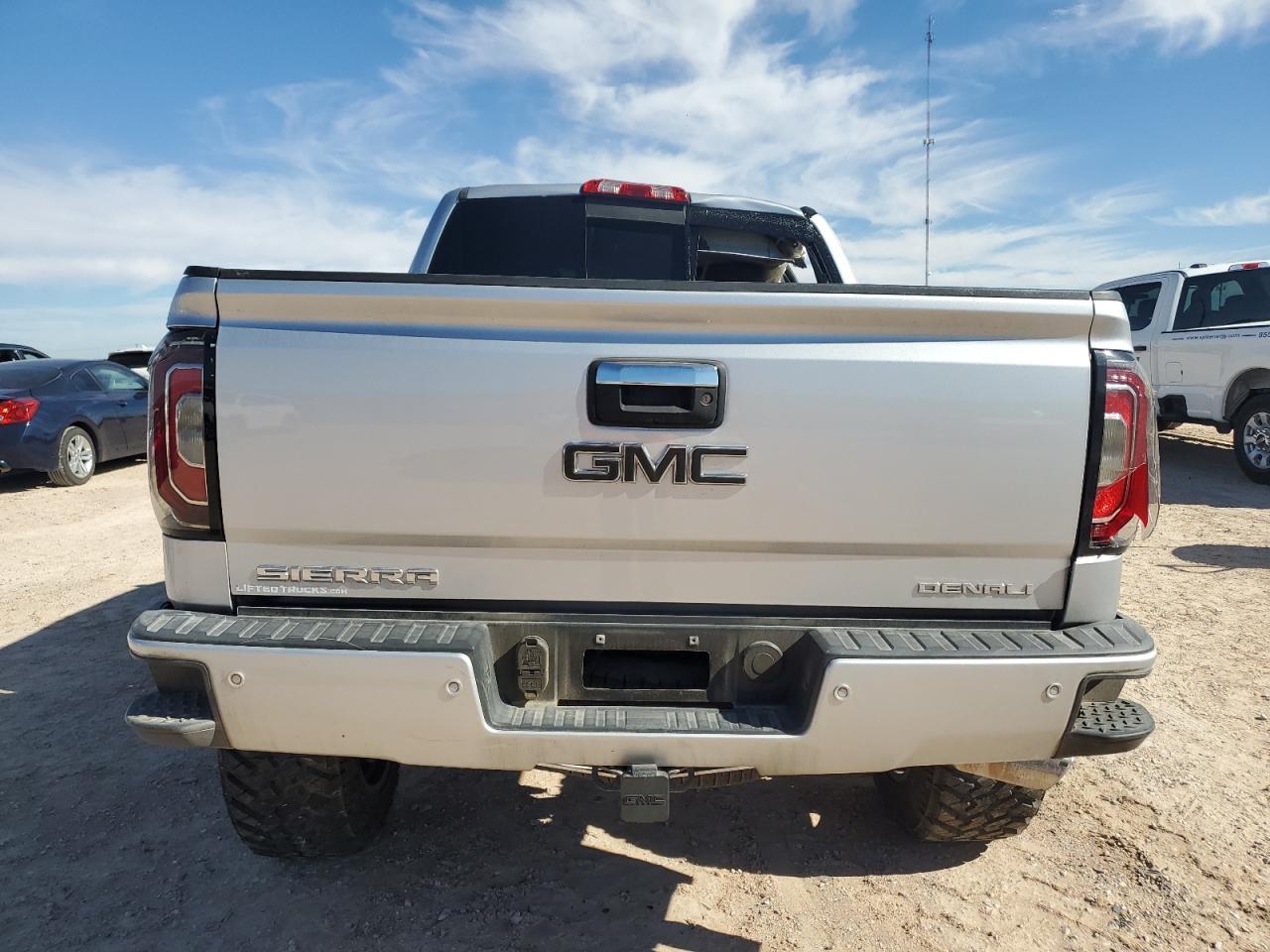 2018 GMC SIERRA K15 - Фото 6
