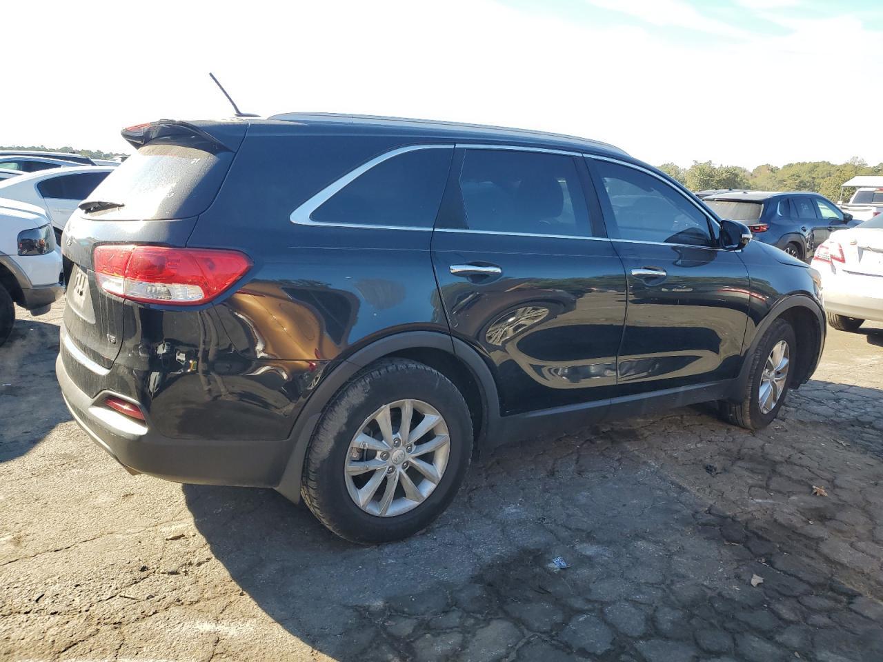 2017 KIA SORENTO LX - Image 3