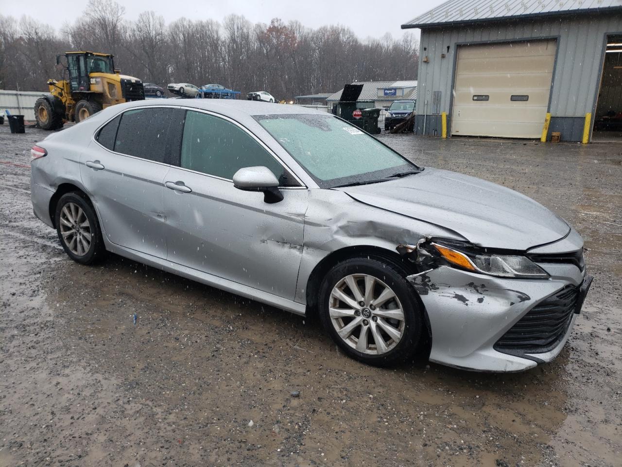 2020 TOYOTA CAMRY LE - Фото 4