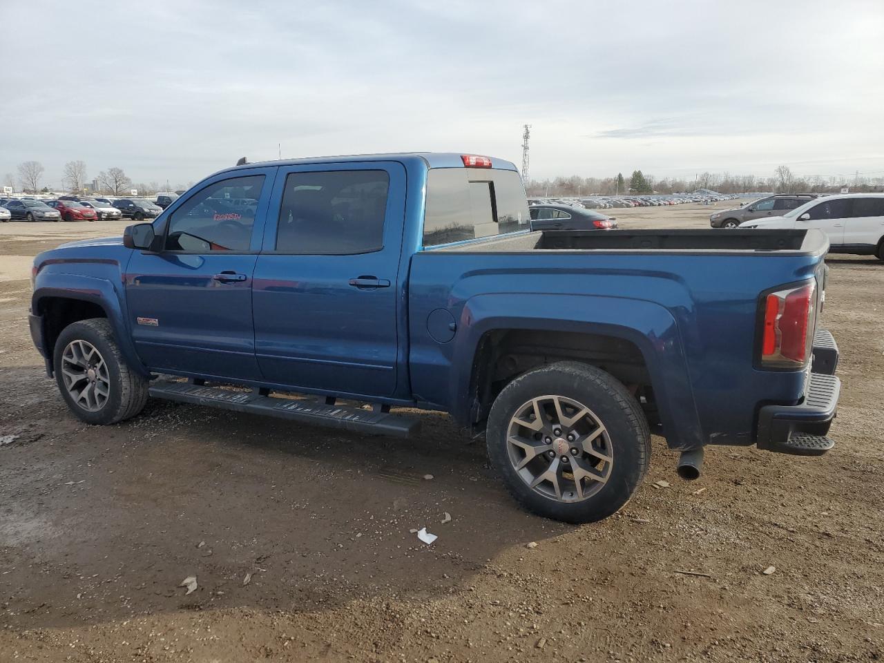 2018 GMC SIERRA K15 - Фото 2