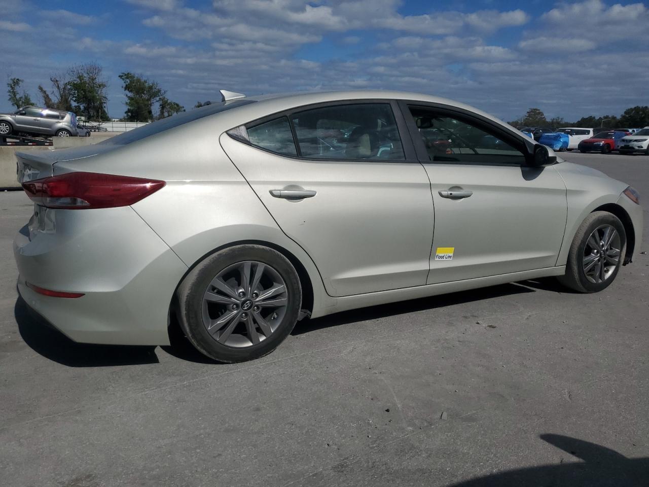 2017 HYUNDAI ELANTRA SE - Image 3