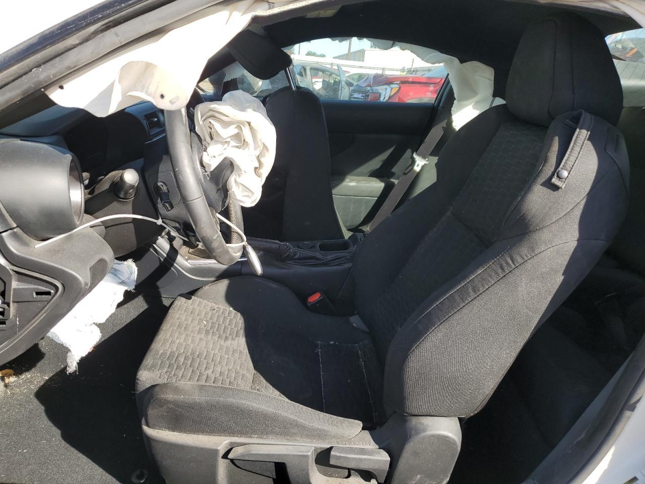 2023 TOYOTA GR 86 - Image 7