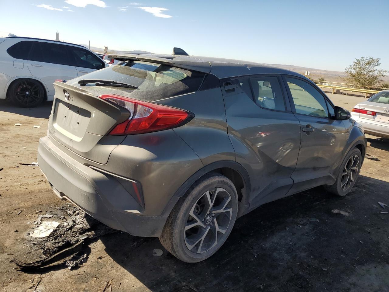 2021 TOYOTA C-HR XLE - Фото 3