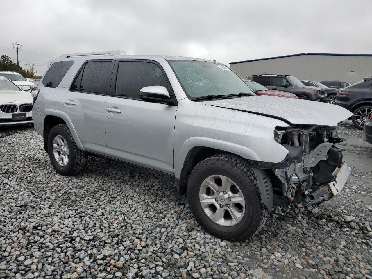 2017 TOYOTA 4RUNNER SR - Фото 4