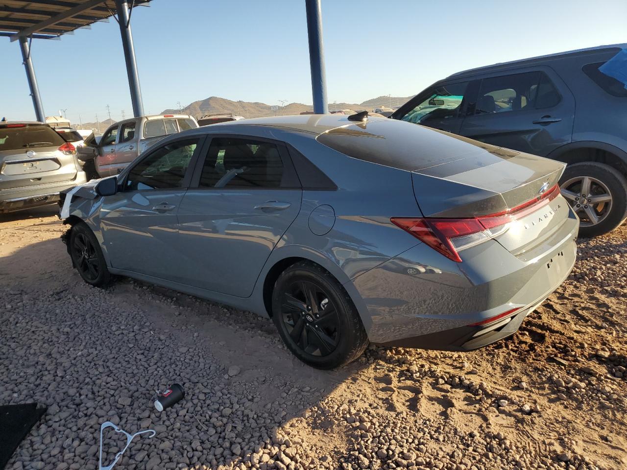 2023 HYUNDAI ELANTRA SE - Фото 2