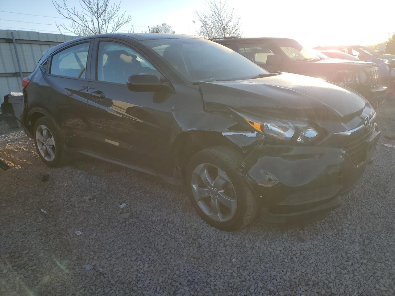 2018 HONDA HR-V LX - Image 4