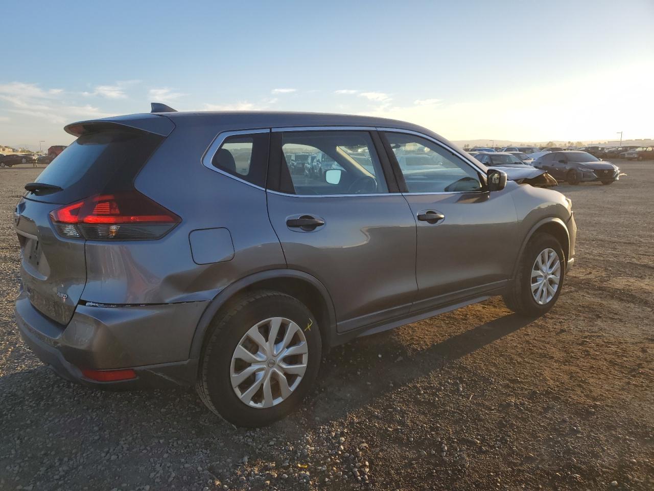 2018 NISSAN ROGUE S - Image 3