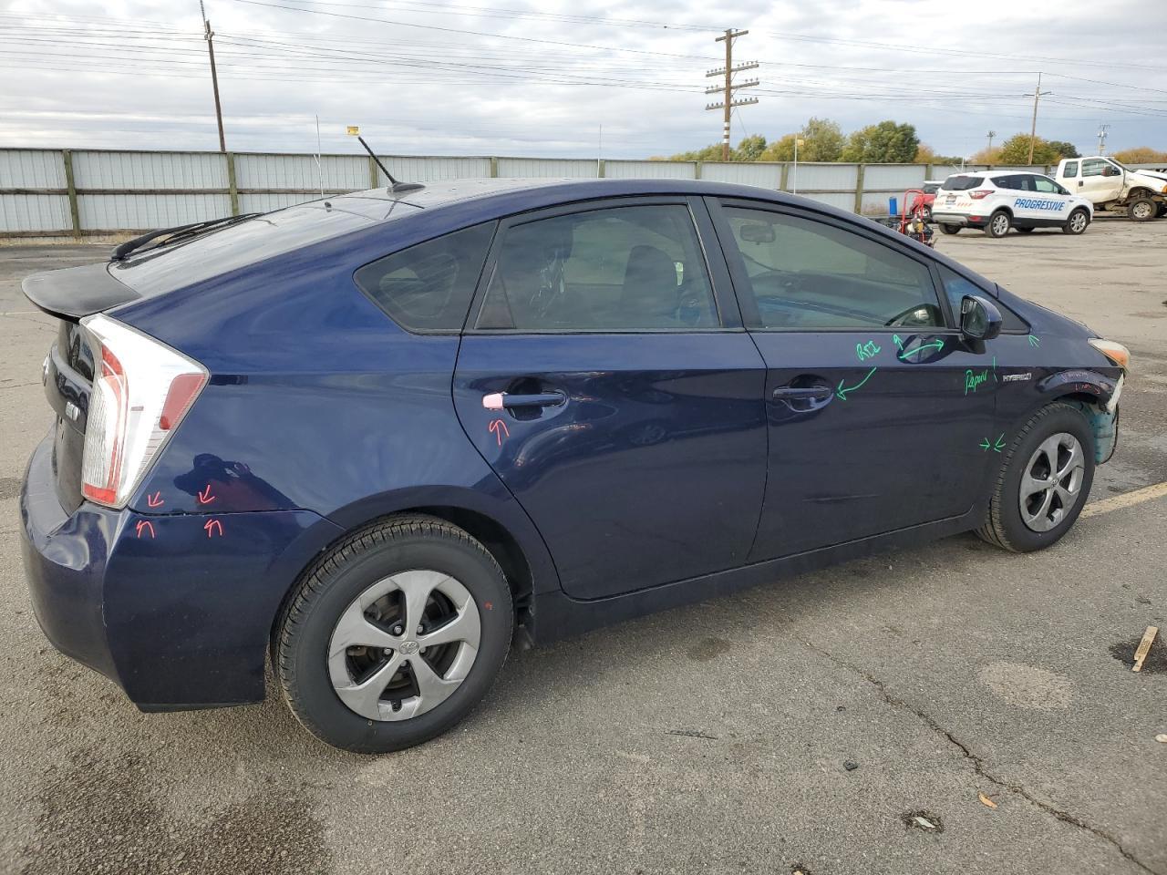 2013 TOYOTA PRIUS - Фото 3