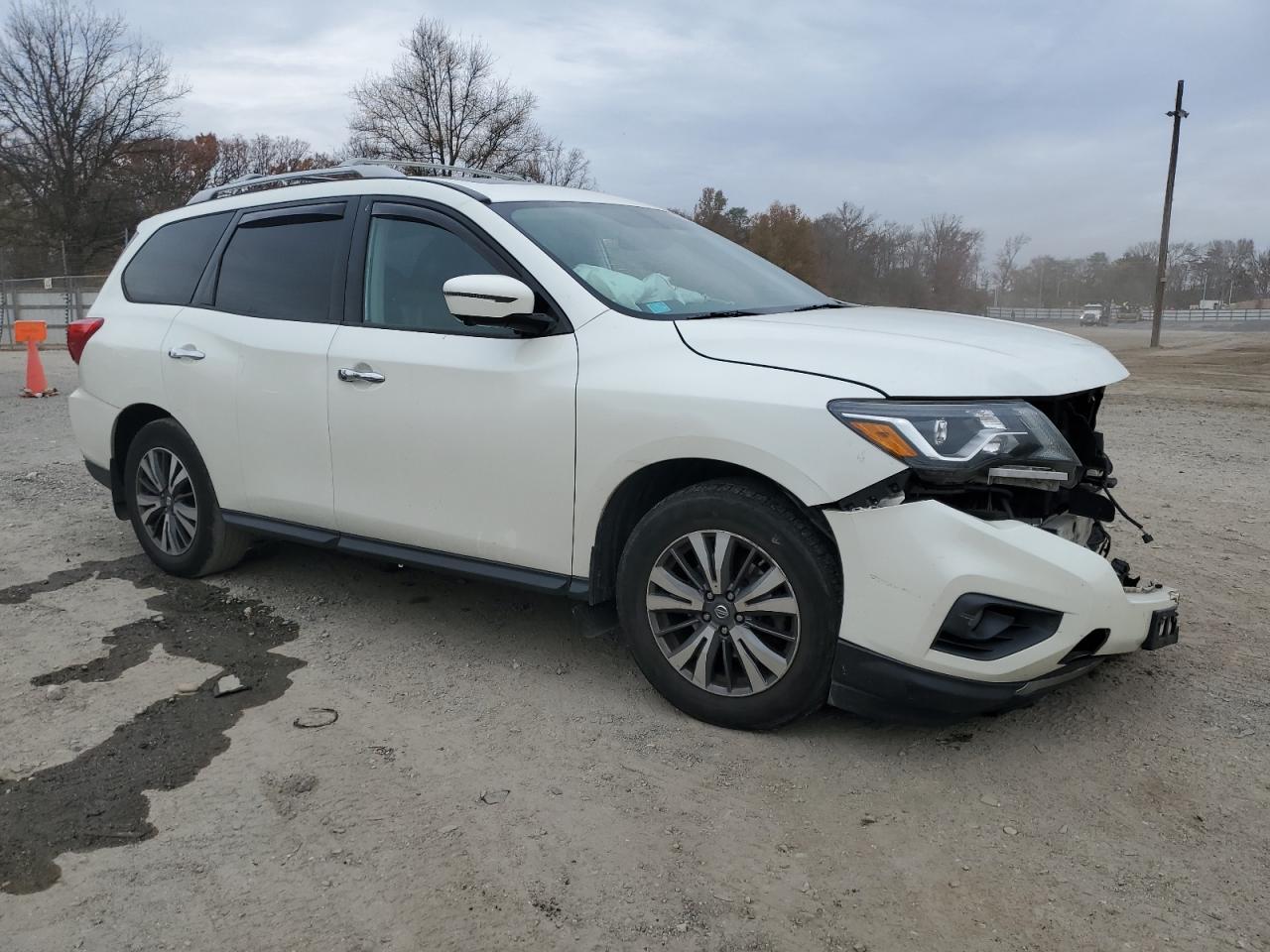 2017 NISSAN PATHFINDER - Фото 4