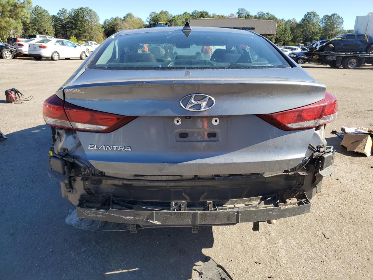 2018 HYUNDAI ELANTRA SE - Image 6