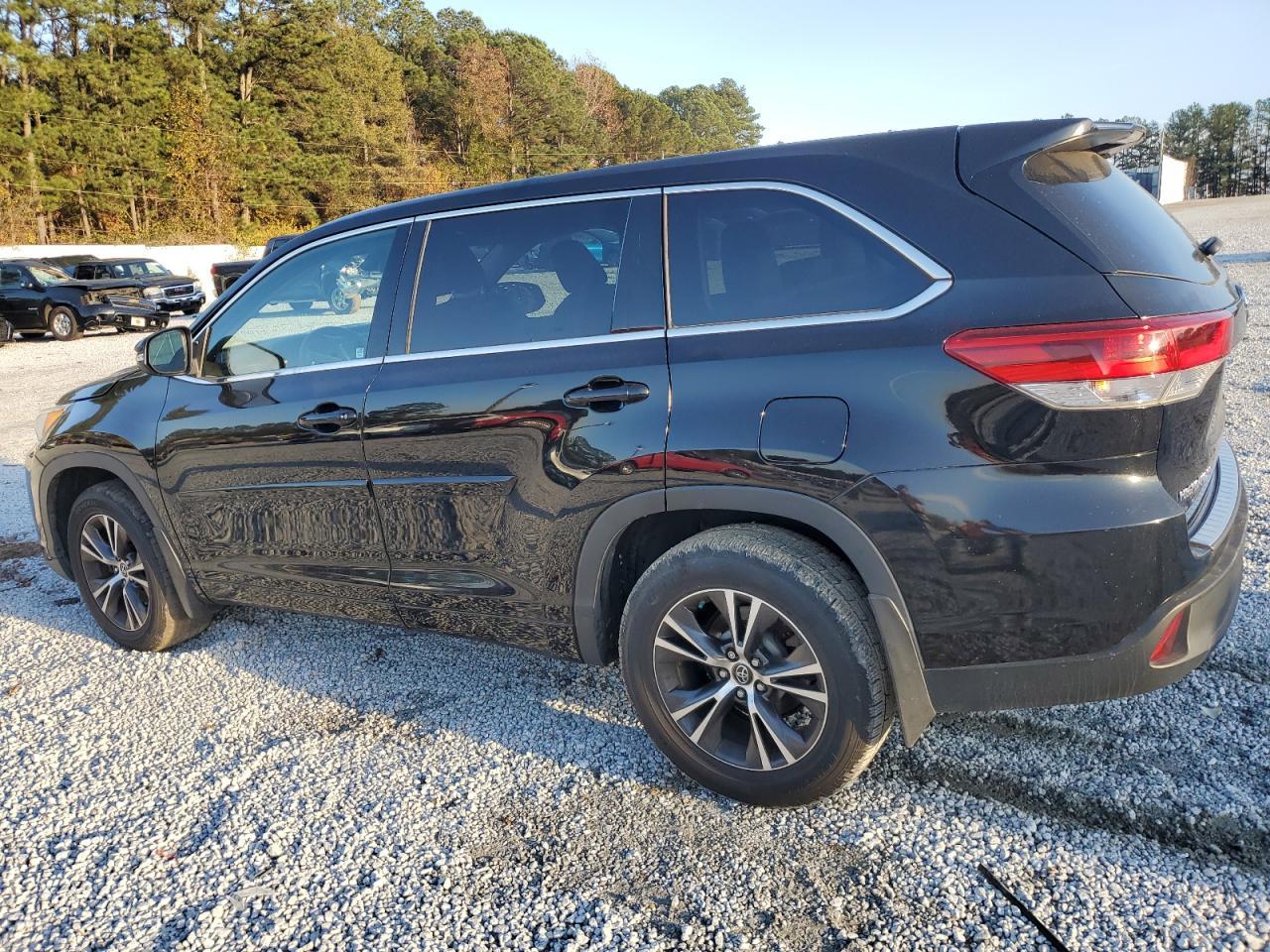 2018 TOYOTA HIGHLANDER - Image 2