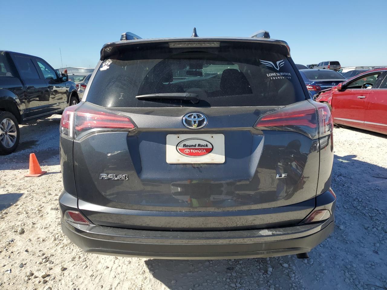 2016 TOYOTA RAV4 LE - Image 6
