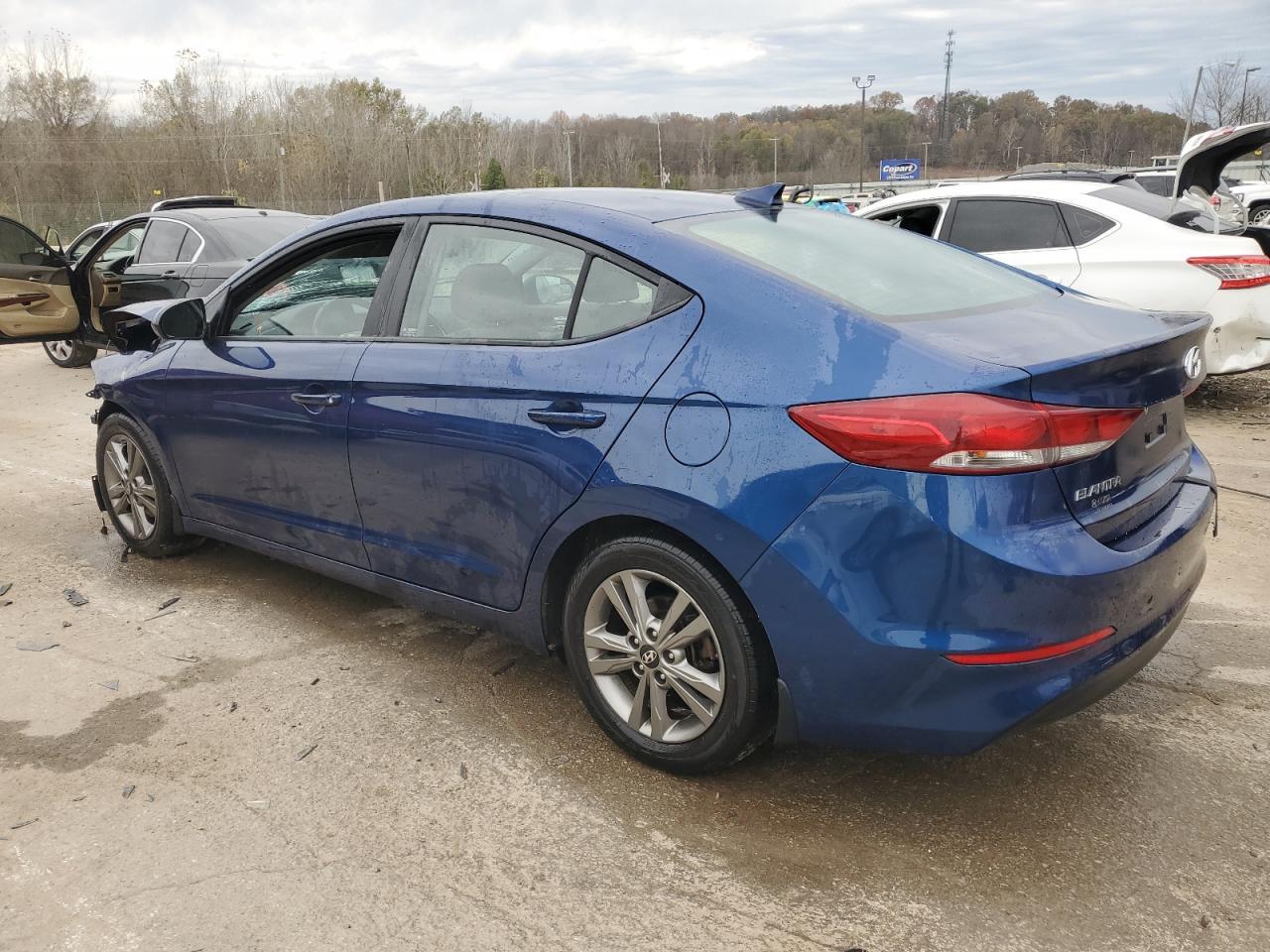 2018 HYUNDAI ELANTRA SE - Фото 2