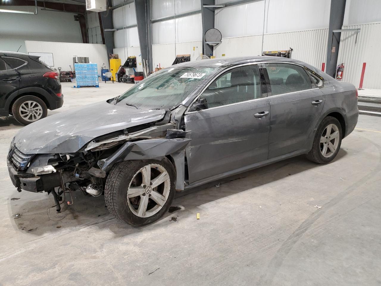 2013 VOLKSWAGEN PASSAT SE