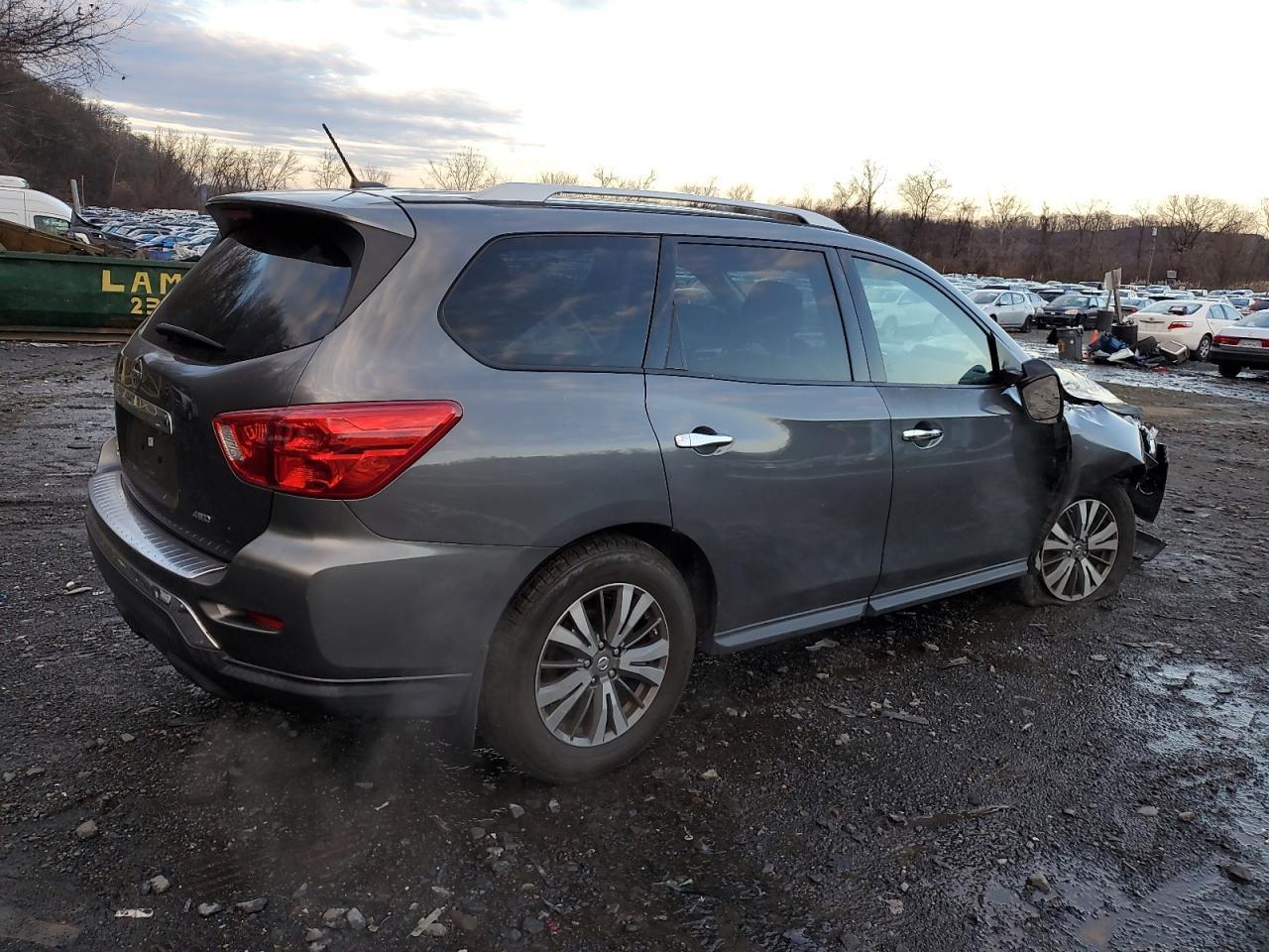 2017 NISSAN PATHFINDER - Image 3