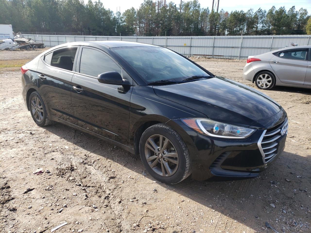 2017 HYUNDAI ELANTRA SE - Image 4
