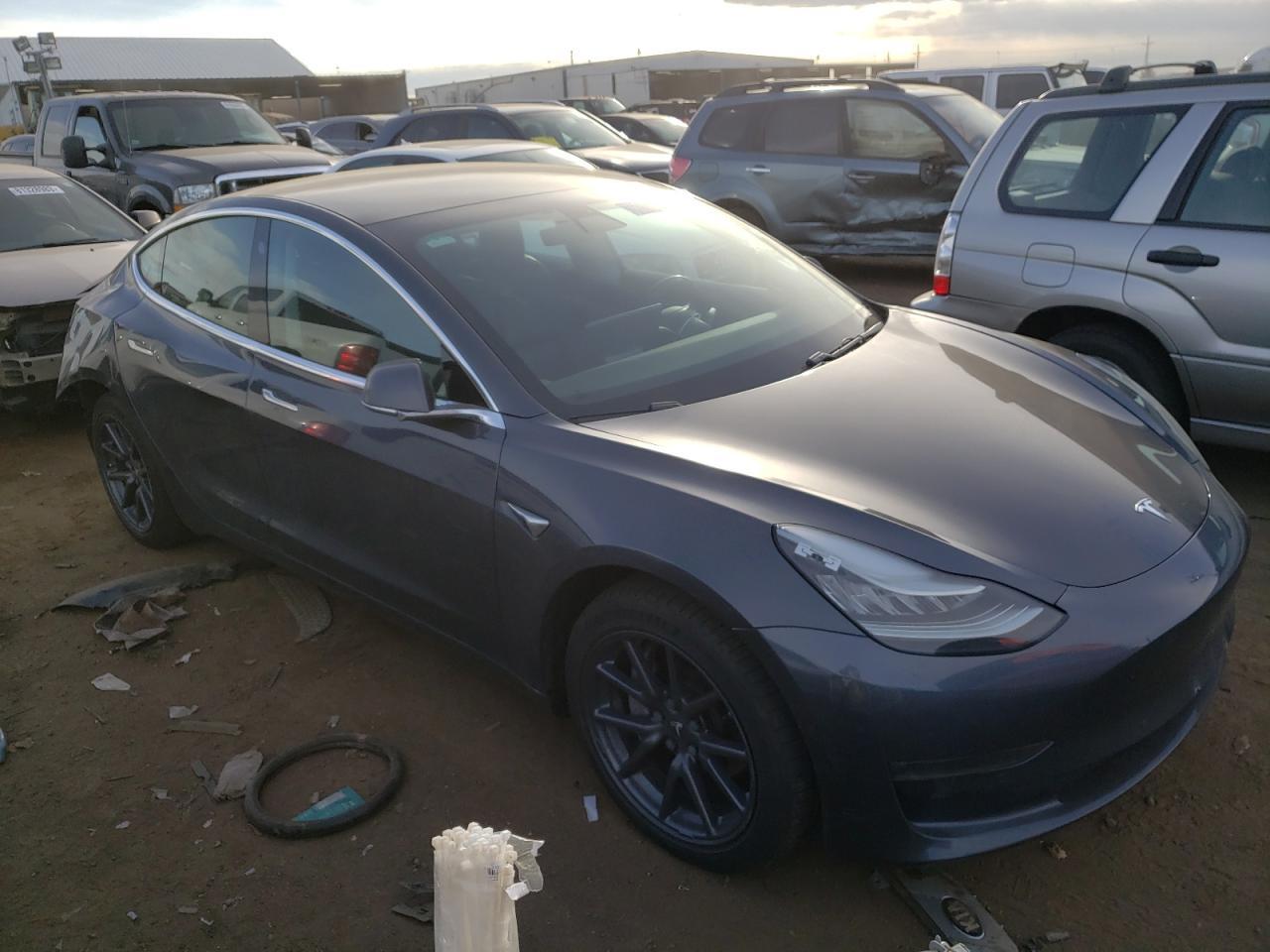 2019 TESLA MODEL 3 - Image 4