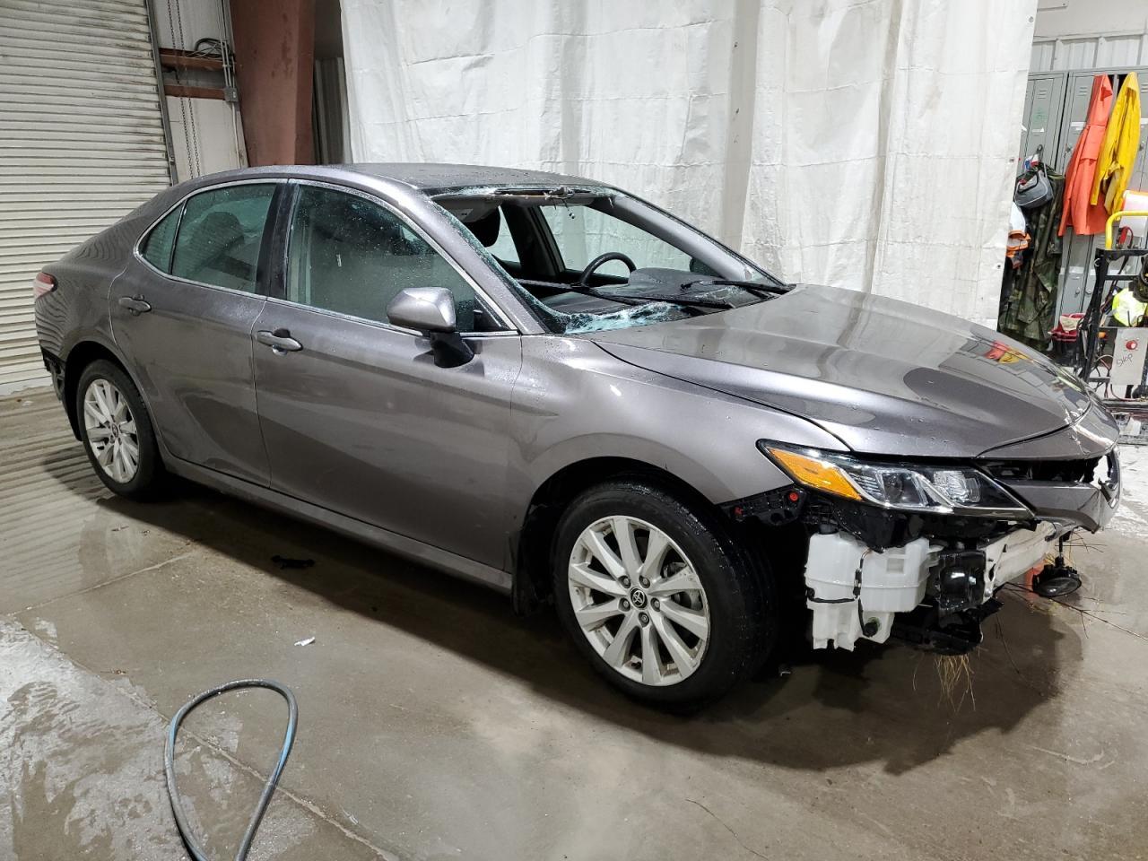 2020 TOYOTA CAMRY LE - Image 4