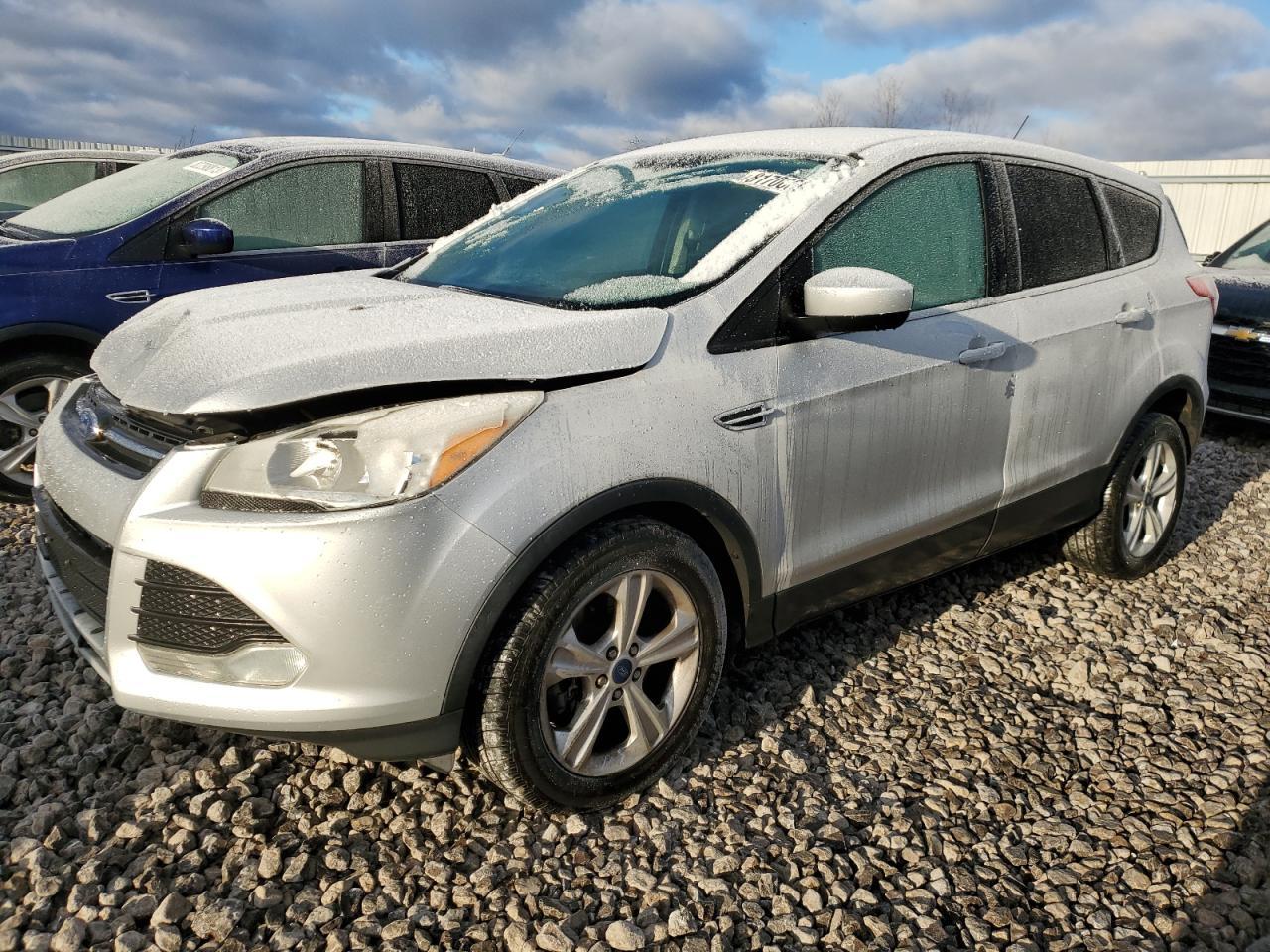 2015 FORD ESCAPE SE car image