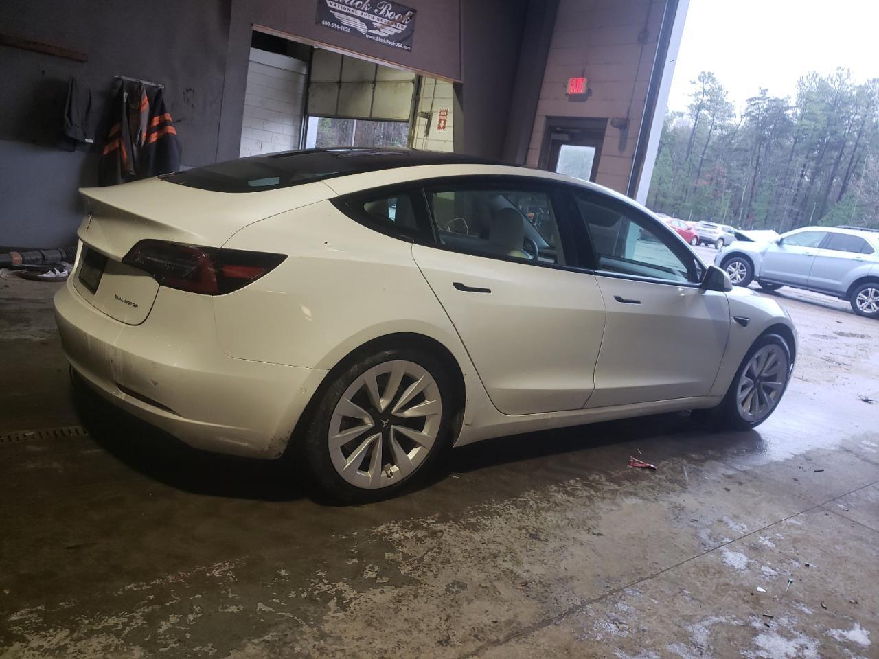 2021 TESLA MODEL 3 - Фото 3
