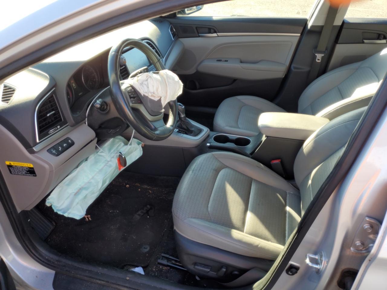 2017 HYUNDAI ELANTRA SE - Image 7