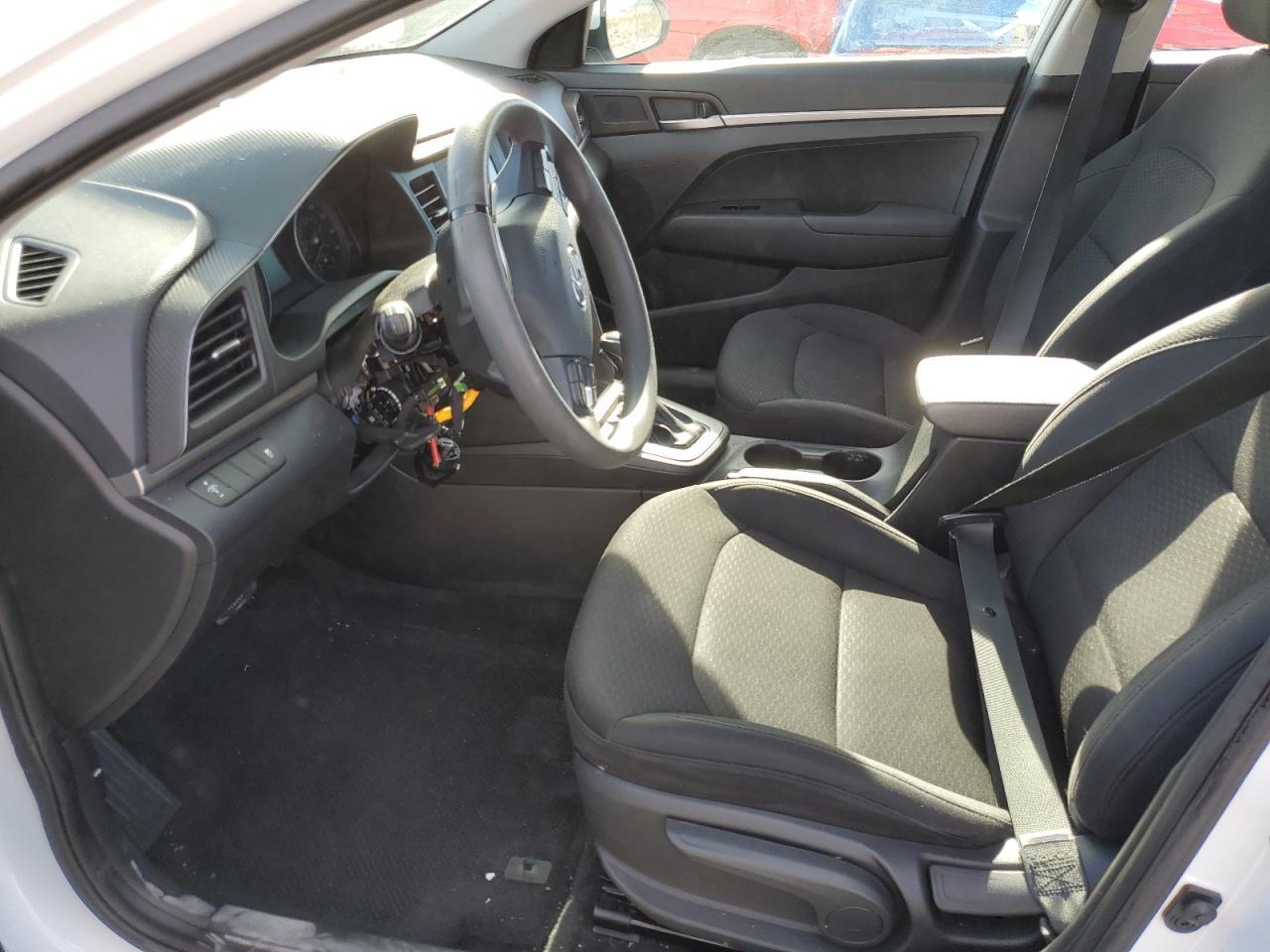 2019 HYUNDAI ELANTRA SE - Фото 7