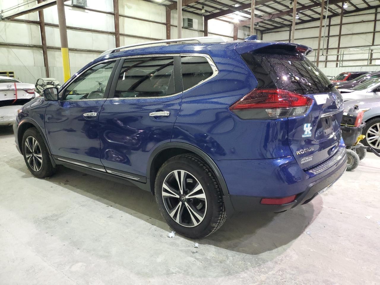 2017 NISSAN ROGUE S - Фото 2