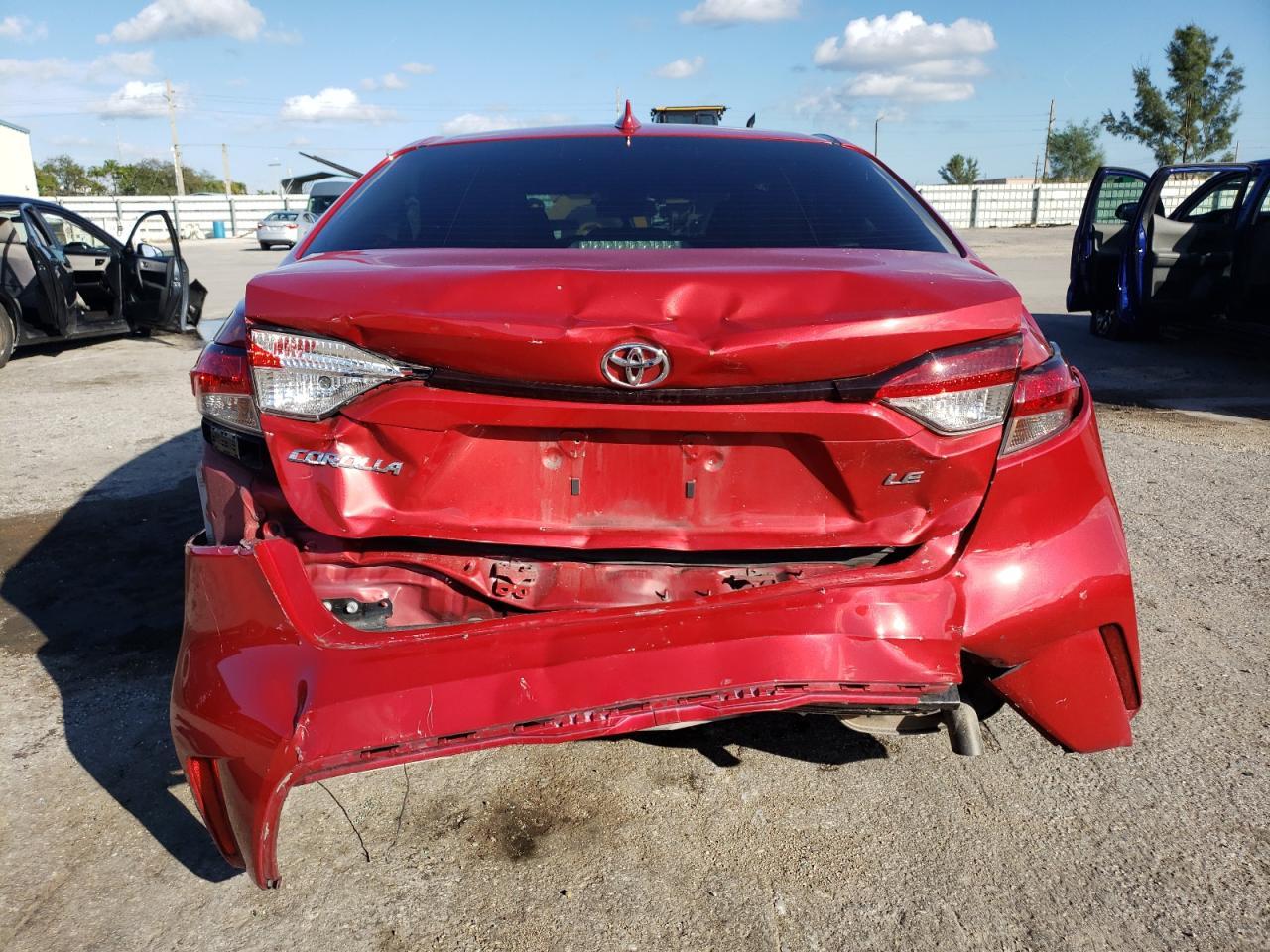 2021 TOYOTA COROLLA LE - Фото 6
