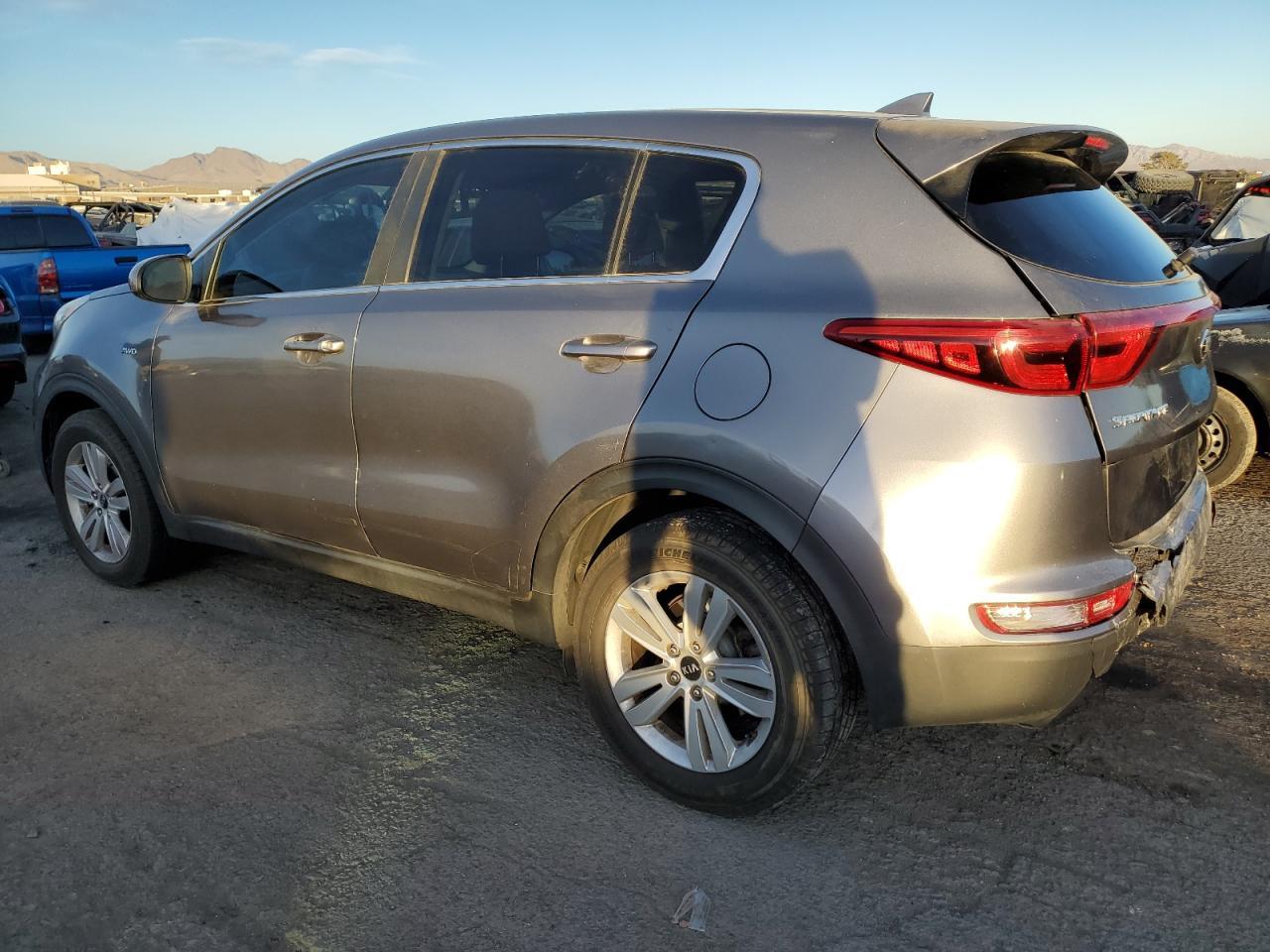 2017 KIA SPORTAGE L - Фото 2