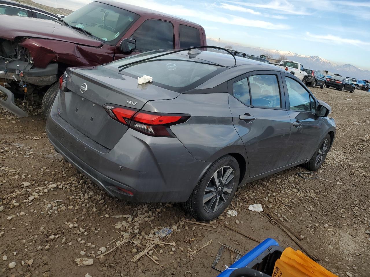 2021 NISSAN VERSA SV - Фото 3