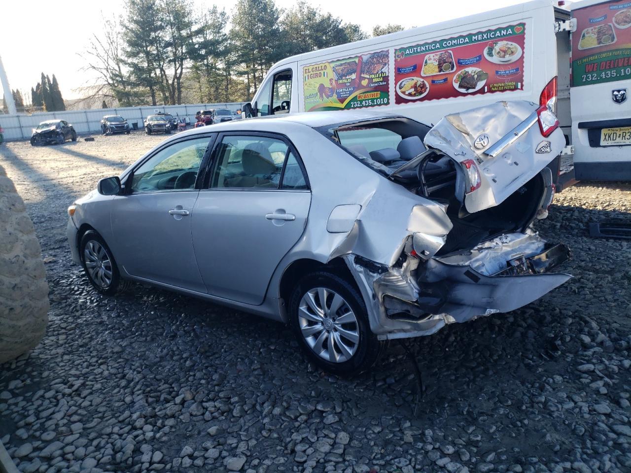 2013 TOYOTA COROLLA BA - Фото 2