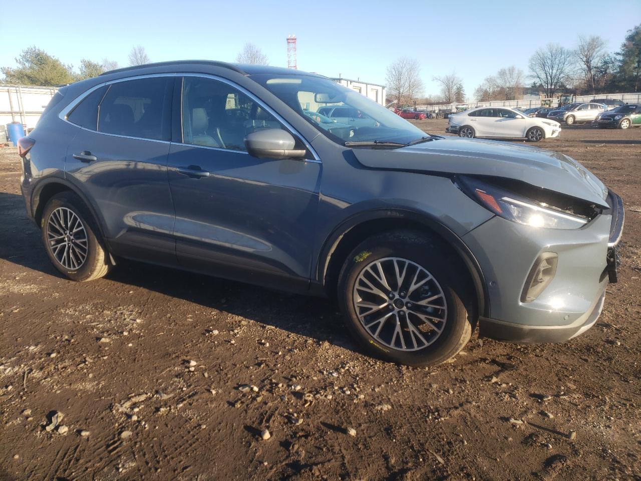 2023 FORD ESCAPE - Image 4