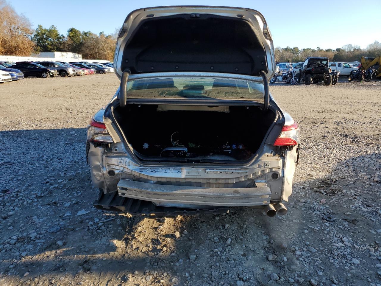 2018 TOYOTA CAMRY L - Image 6