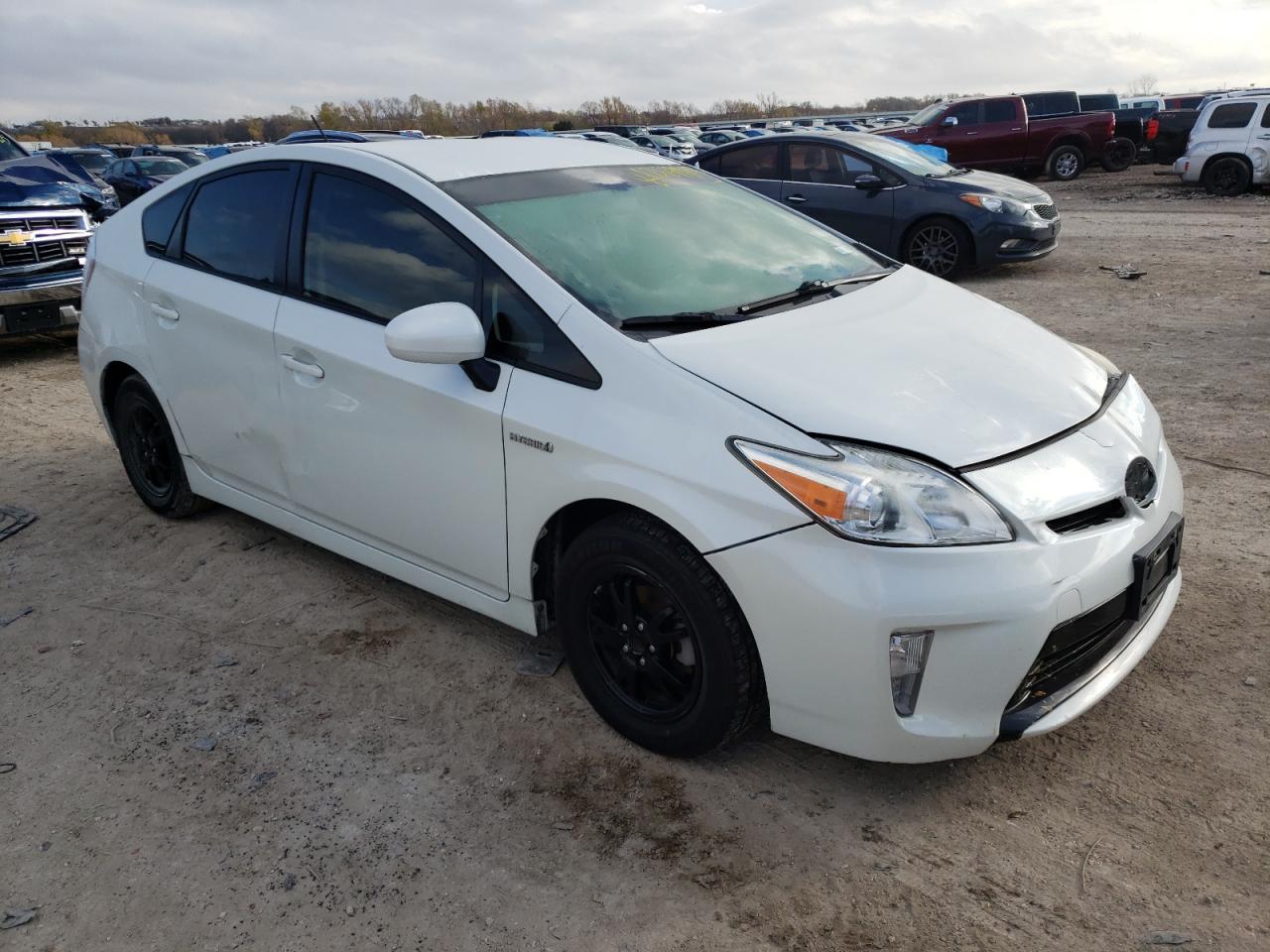 2015 TOYOTA PRIUS - Image 4