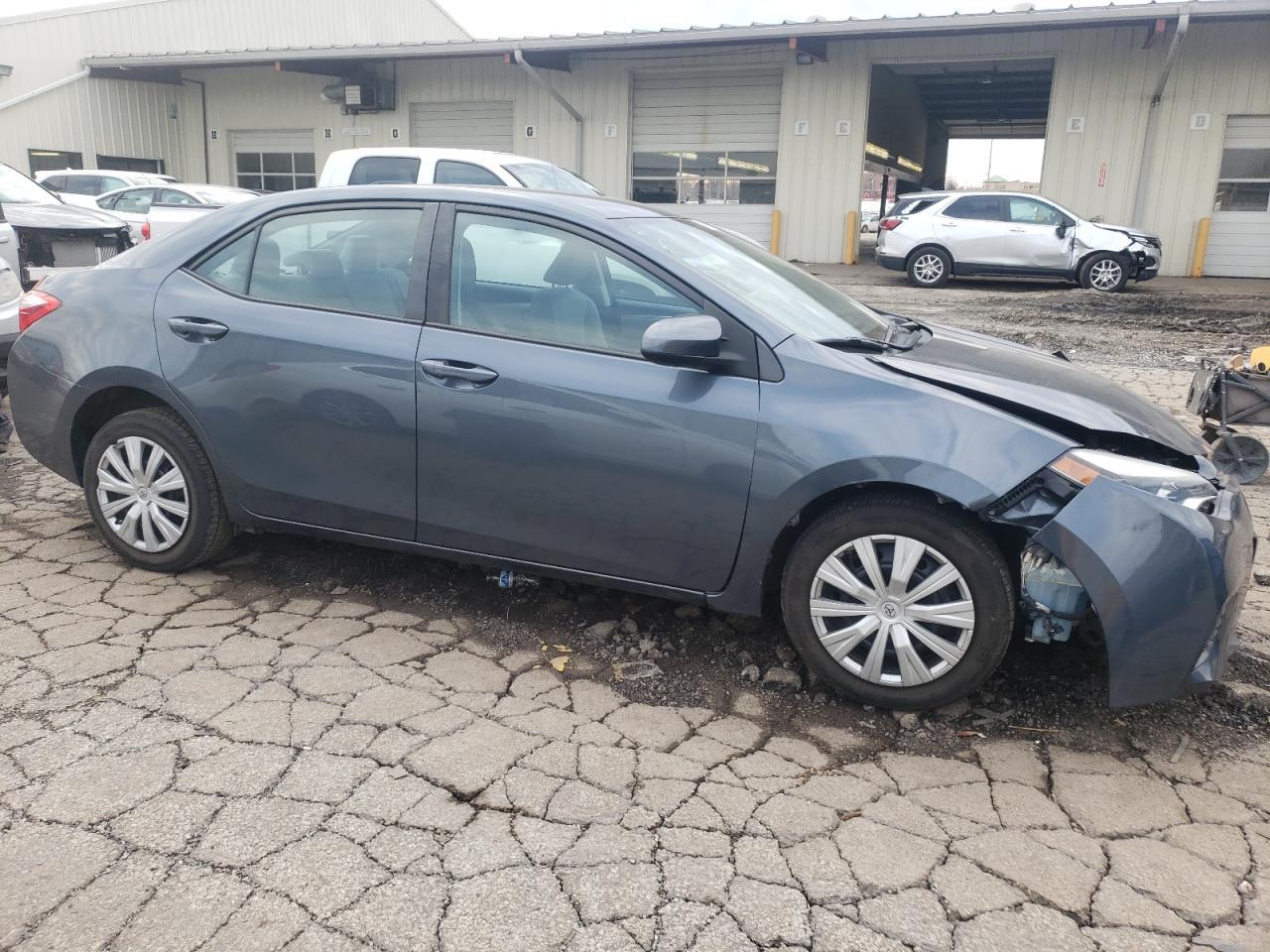 2015 TOYOTA COROLLA L - Image 4