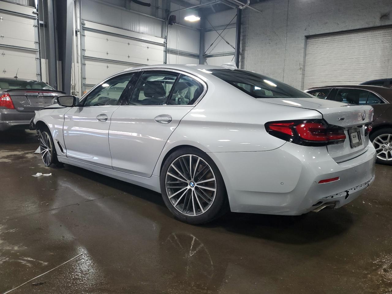 2021 BMW 540 XI - Фото 2