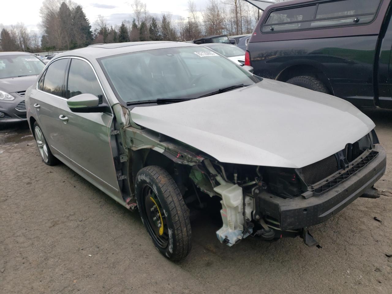 2014 VOLKSWAGEN PASSAT SEL - Фото 4