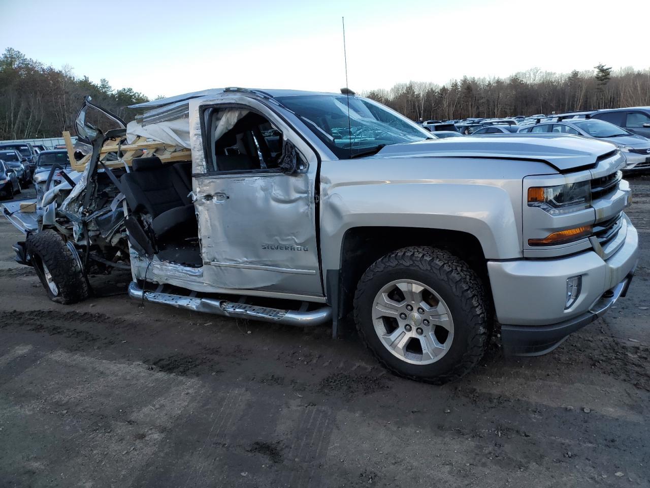 2018 CHEVROLET SILVERADO - Фото 4