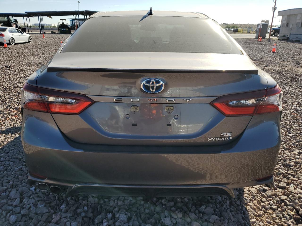 2021 TOYOTA CAMRY SE - Фото 6