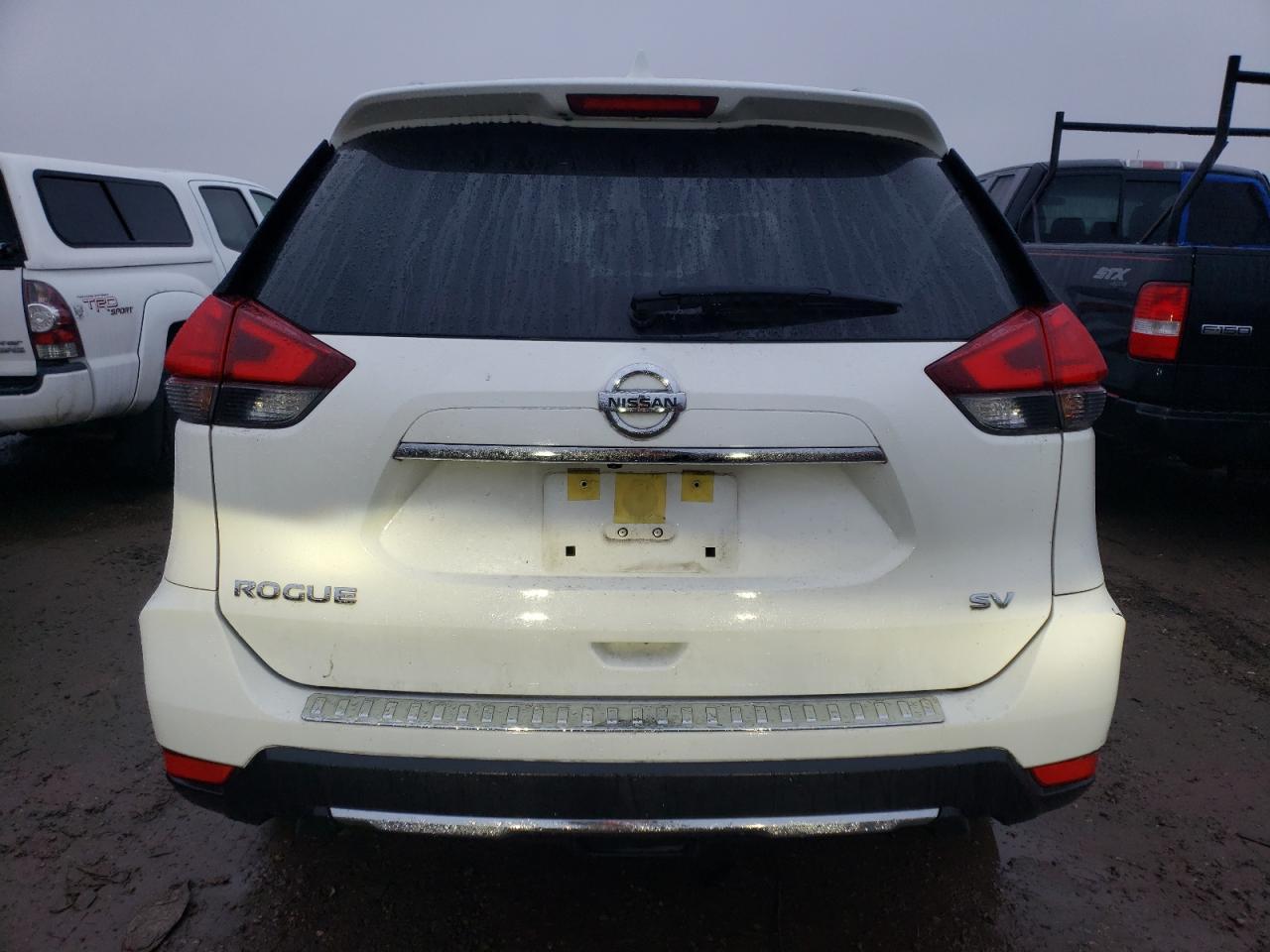 2017 NISSAN ROGUE S - Image 6