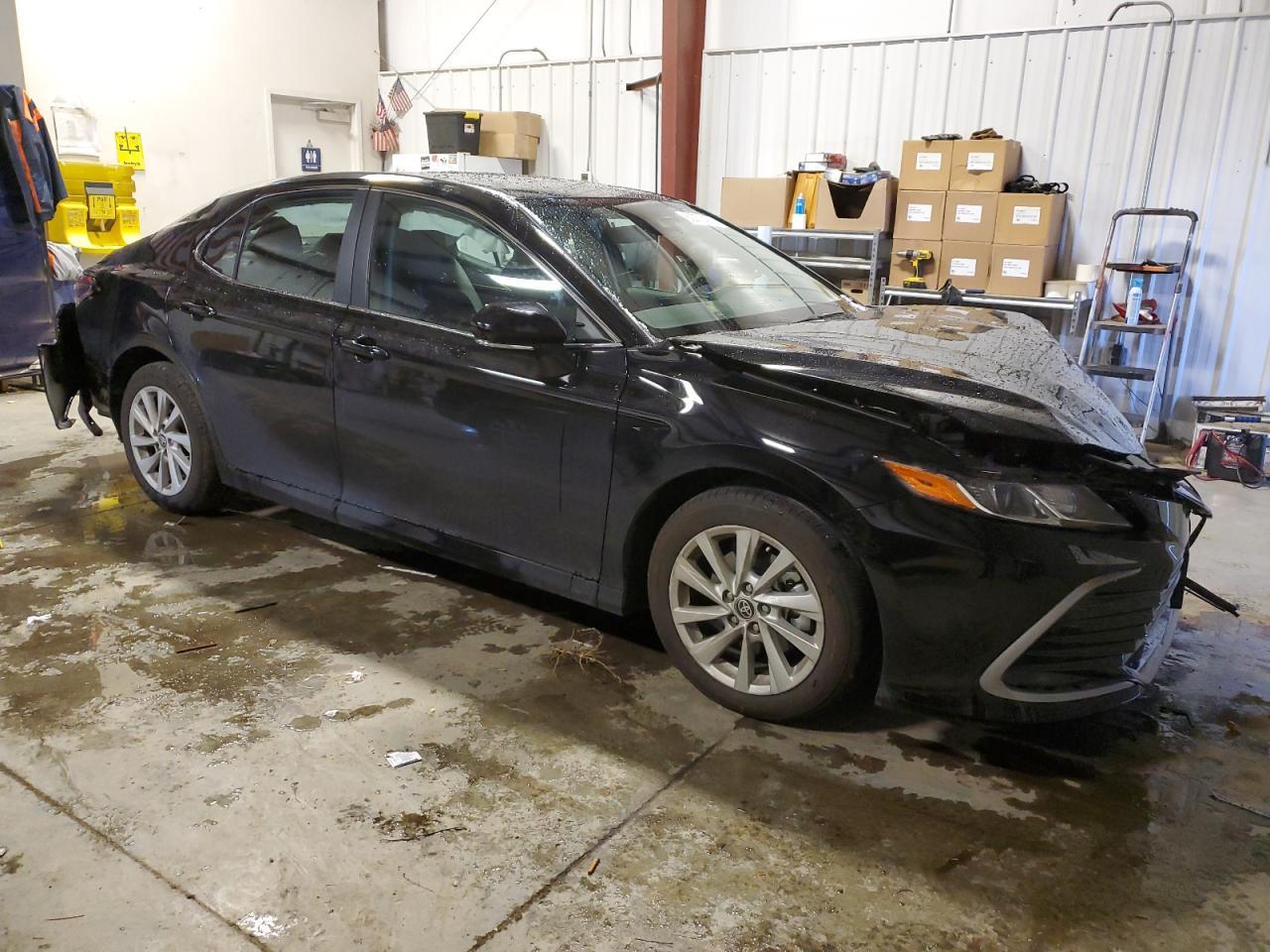 2023 TOYOTA CAMRY LE - Фото 4