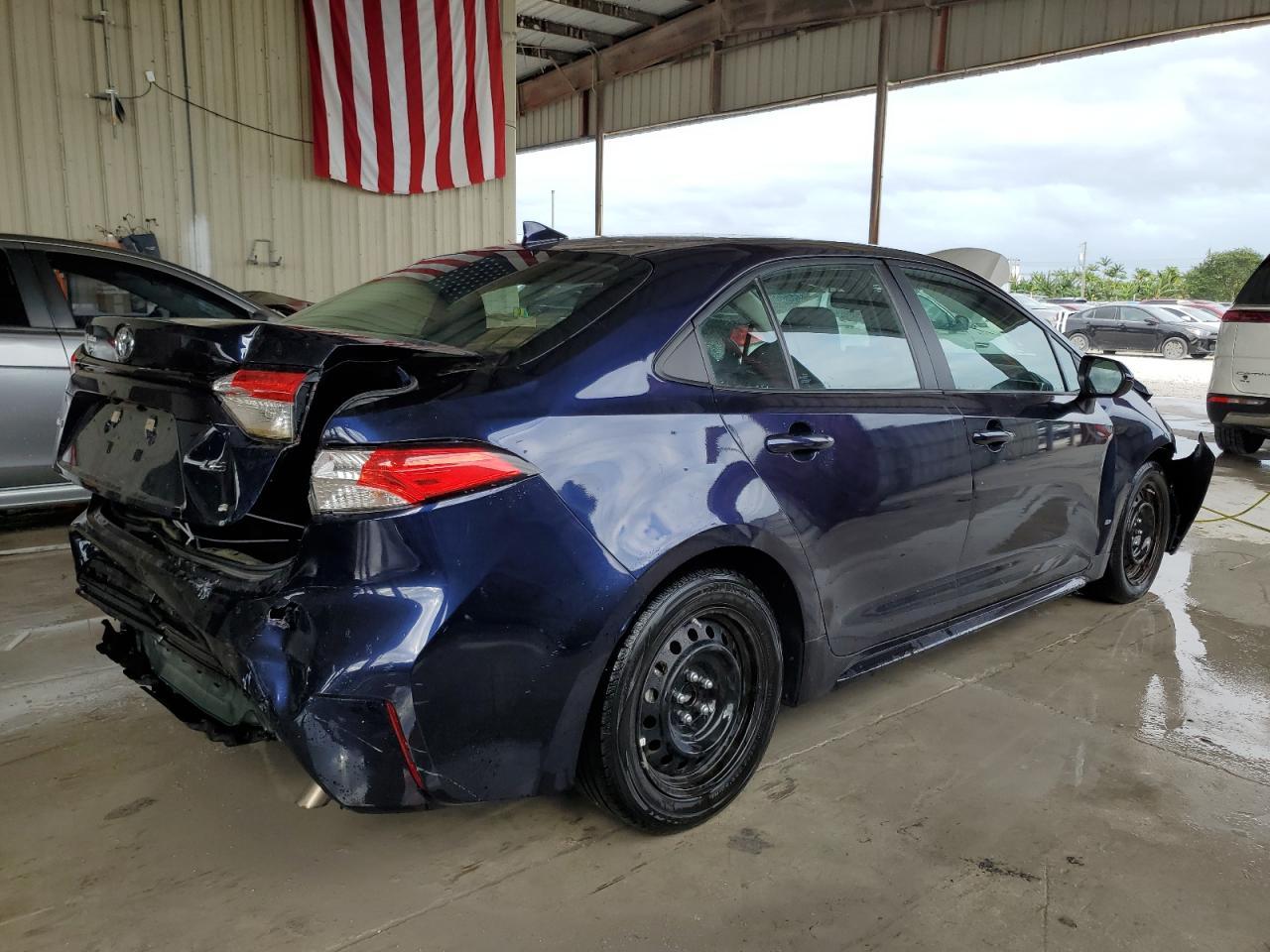 2022 TOYOTA COROLLA LE - Image 3