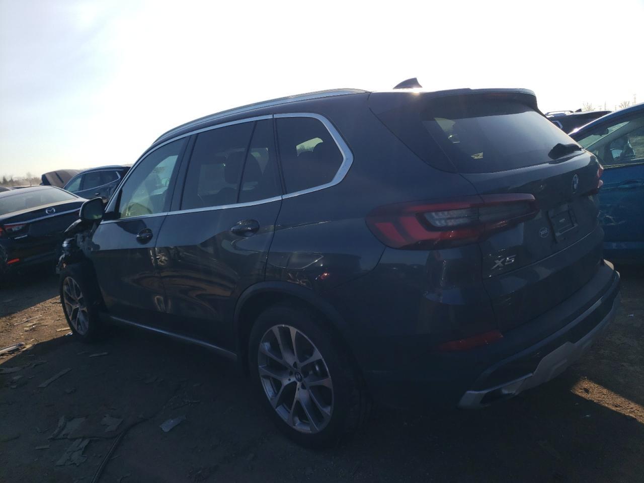 2022 BMW X5 XDRIVE4 - Фото 2