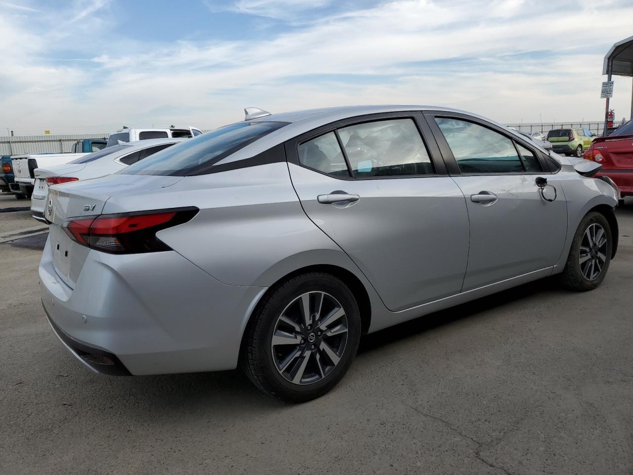 2021 NISSAN VERSA SV - Image 3