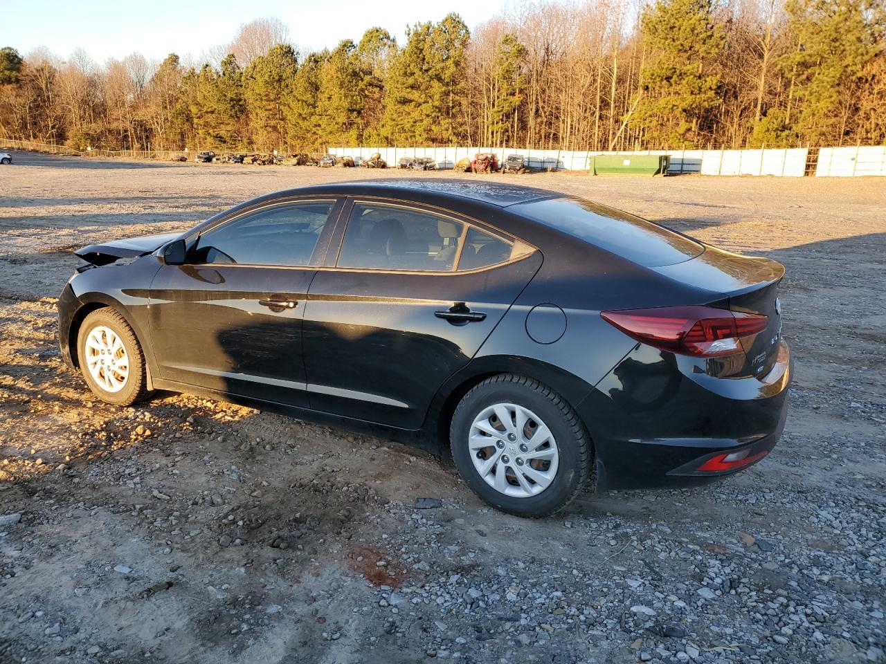 2019 HYUNDAI ELANTRA SE - Фото 2
