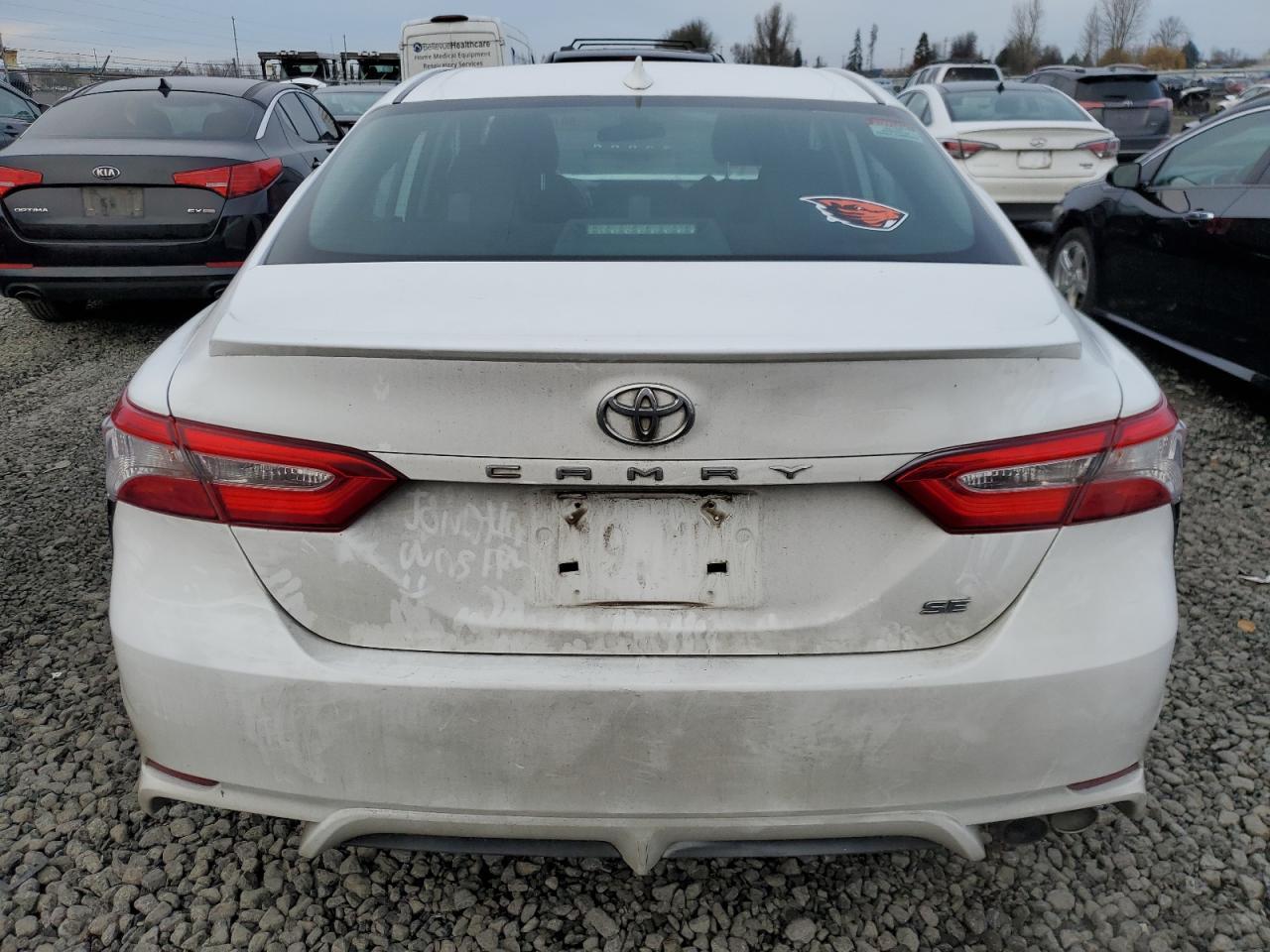 2020 TOYOTA CAMRY SE - Фото 6