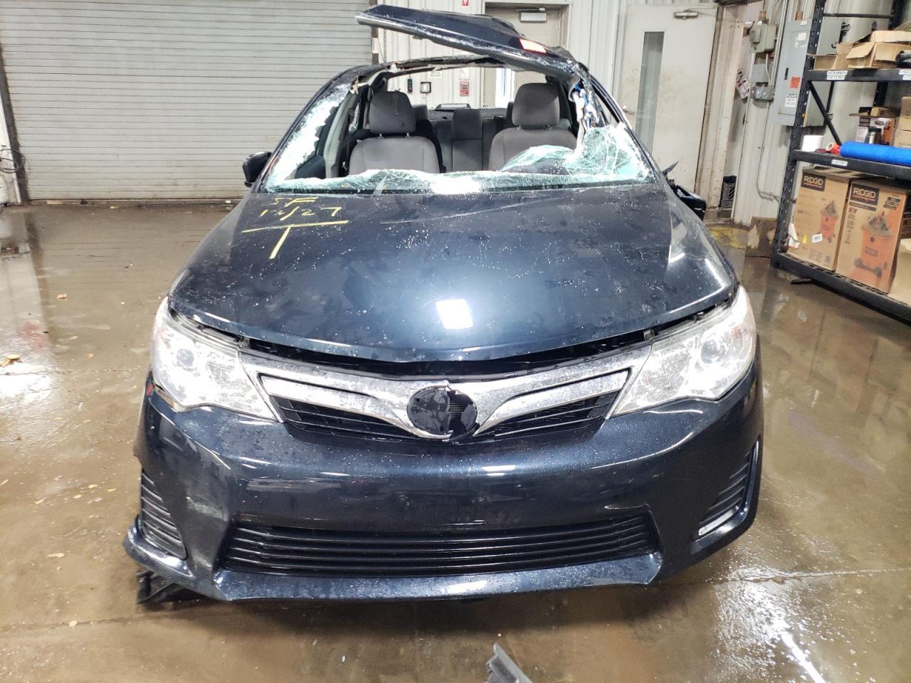 2014 TOYOTA CAMRY L - Фото 5