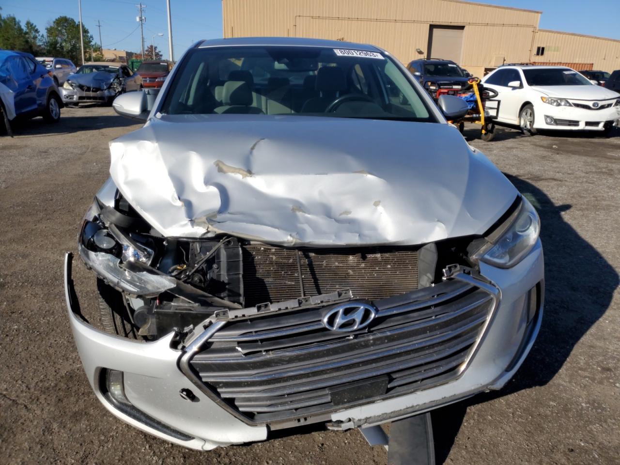 2017 HYUNDAI ELANTRA SE - Image 5