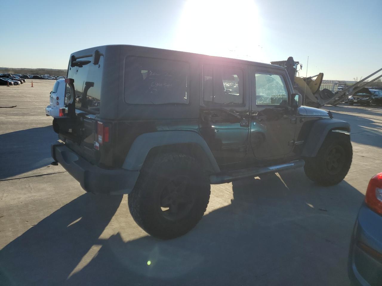2015 JEEP WRANGLER U - Image 3