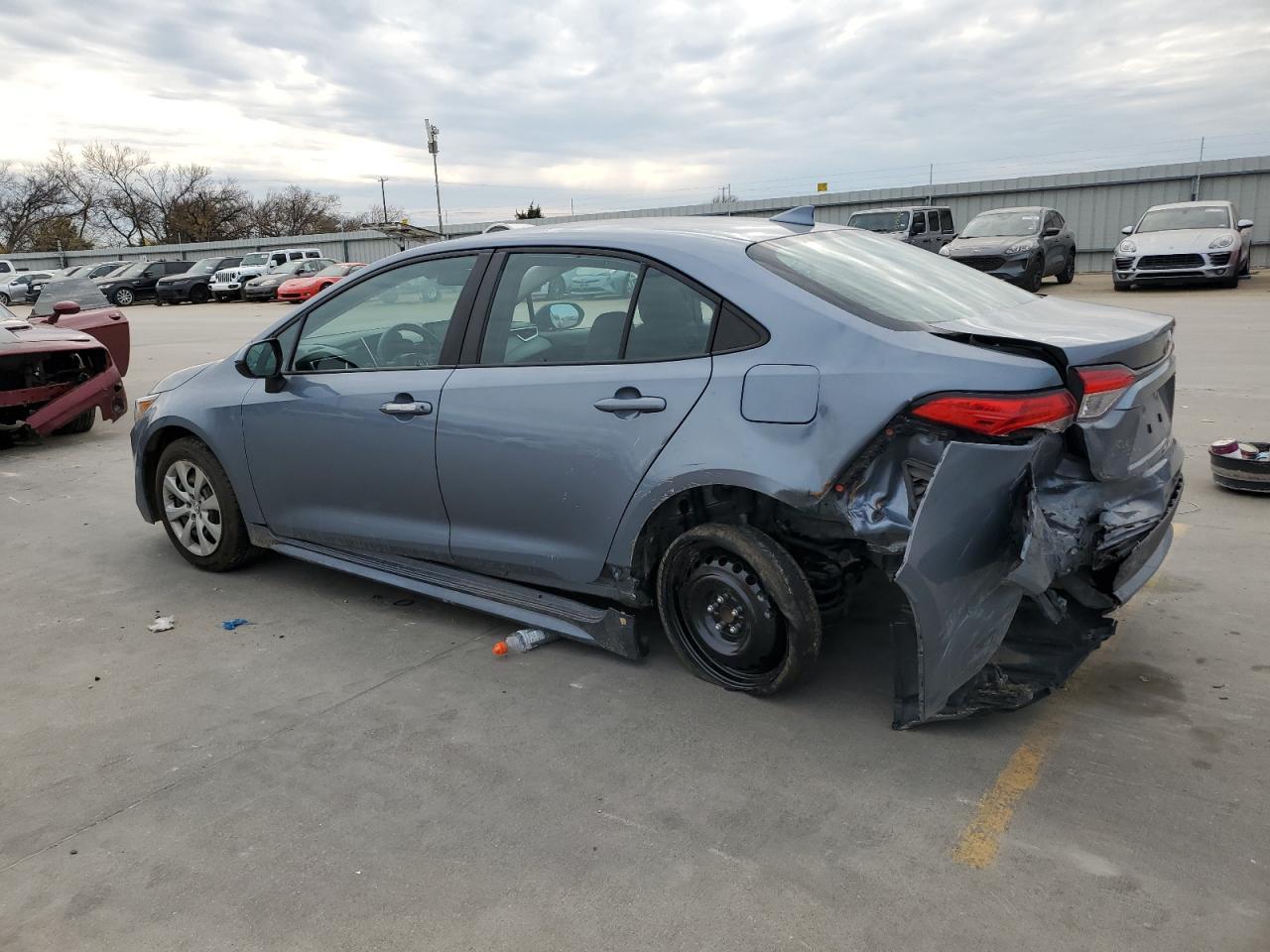 2022 TOYOTA COROLLA LE - Фото 2